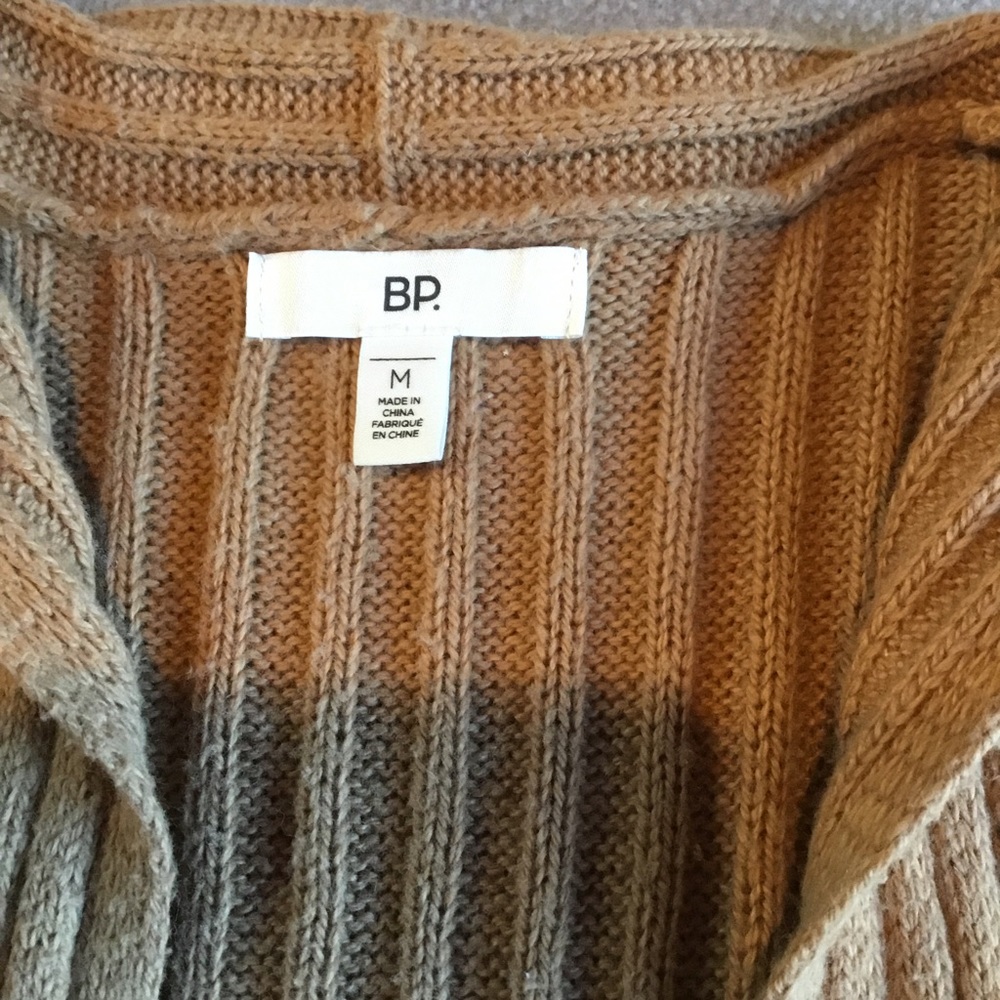 Womans cardigan - Picture 4 of 5